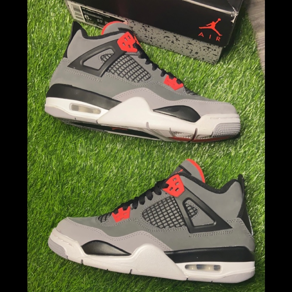 Air Jordan 4 Retro ‘Infrared’ GS - Picture 1 of 4